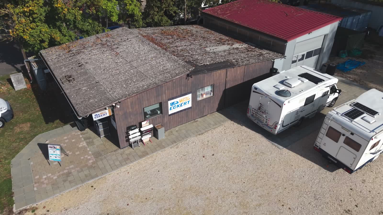 Werkstatt und Laden von oben